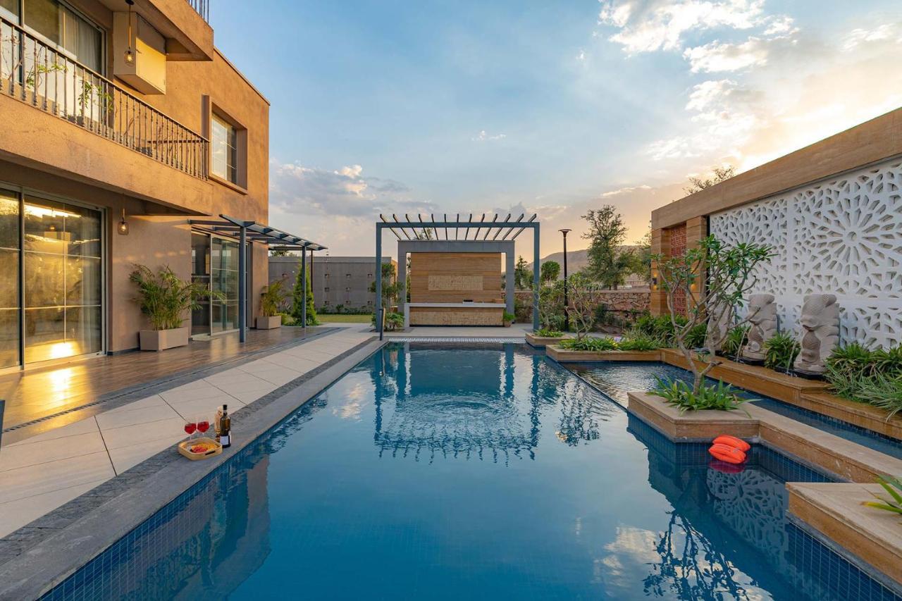 Noah'S Ark By Stayvista - Jaipur With Private Pool Dhānd Eksteriør billede